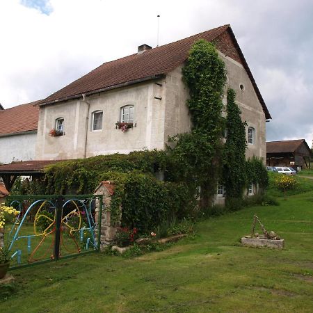 Ferienwohnung Statek Krizove Pole Vyšší Brod Exterior foto